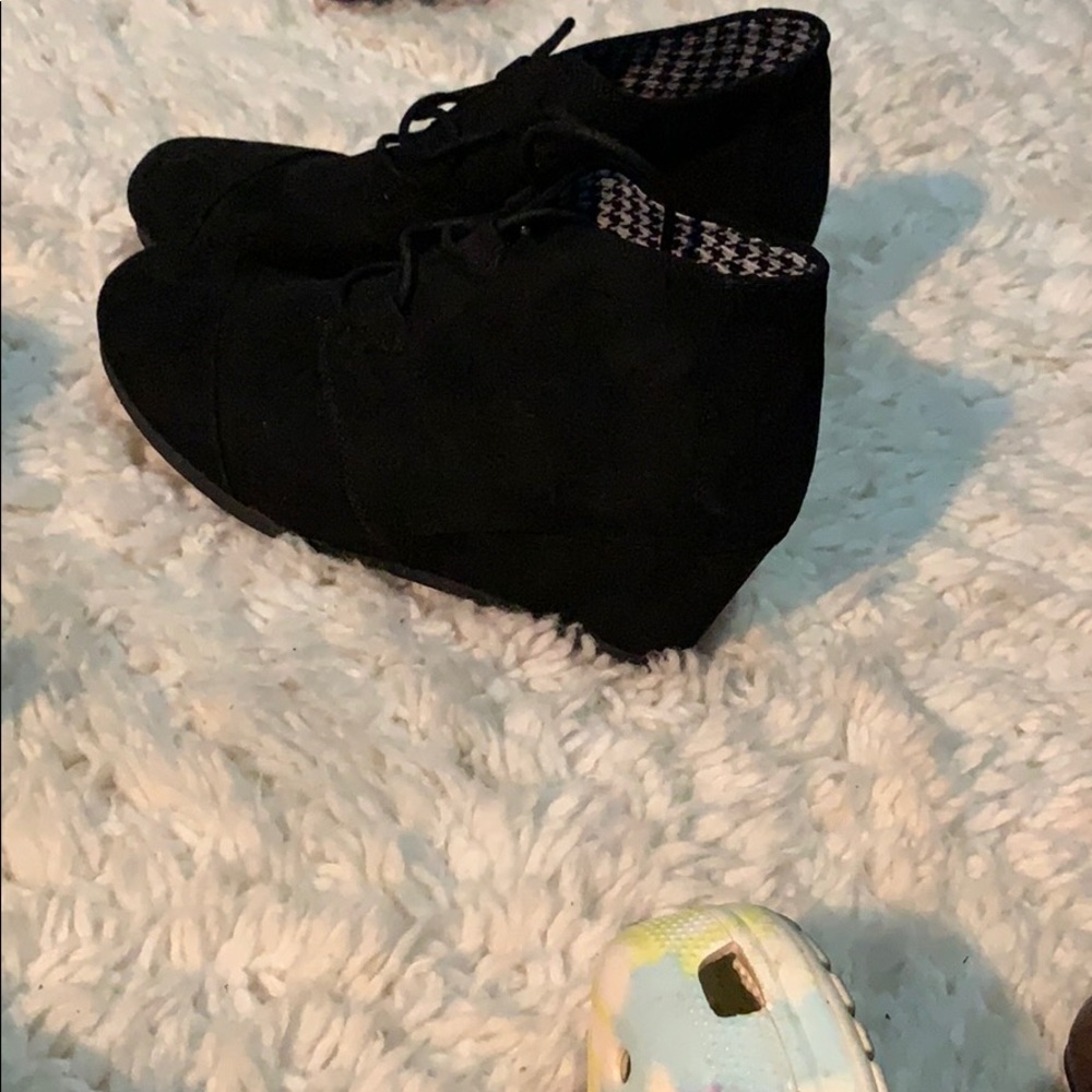 Black boots